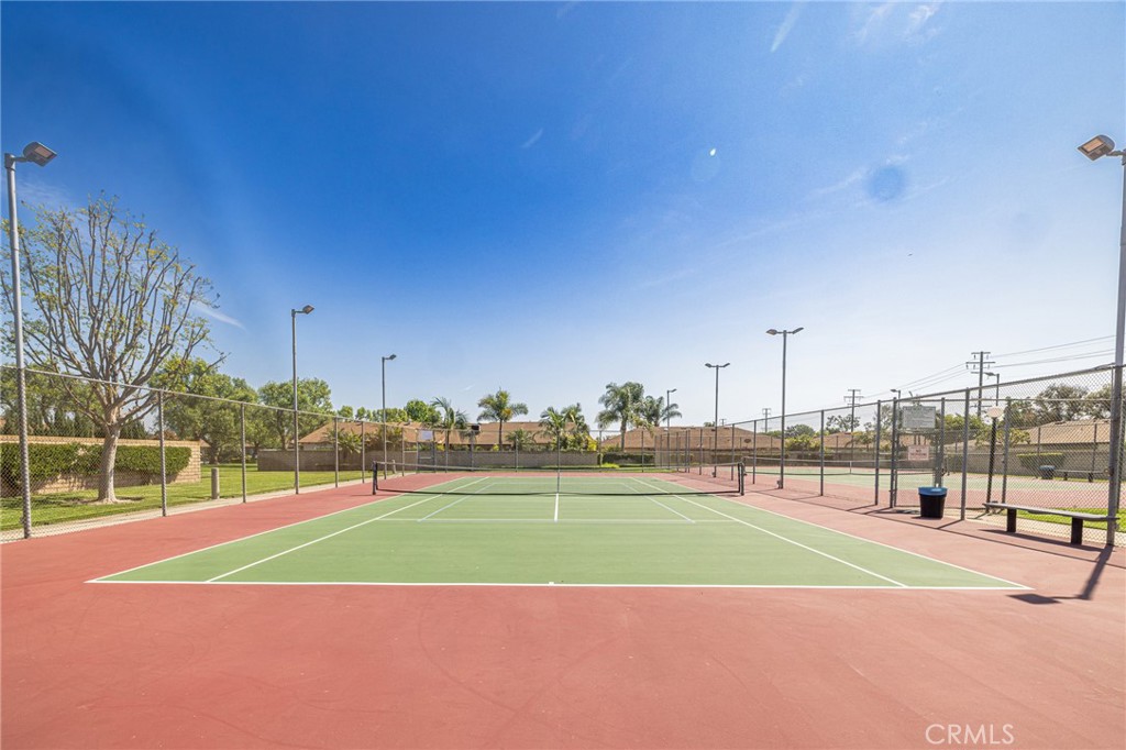 915 South Sarah Way Anaheim, CA 92805 - Photo 40 of 41 Tennis/ pickleball