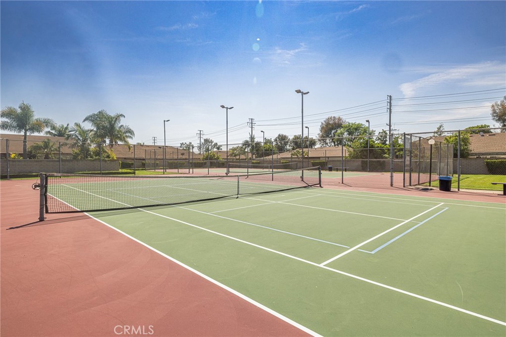 915 South Sarah Way Anaheim, CA 92805 - Photo 41 of 41 Tennis/ pickleball