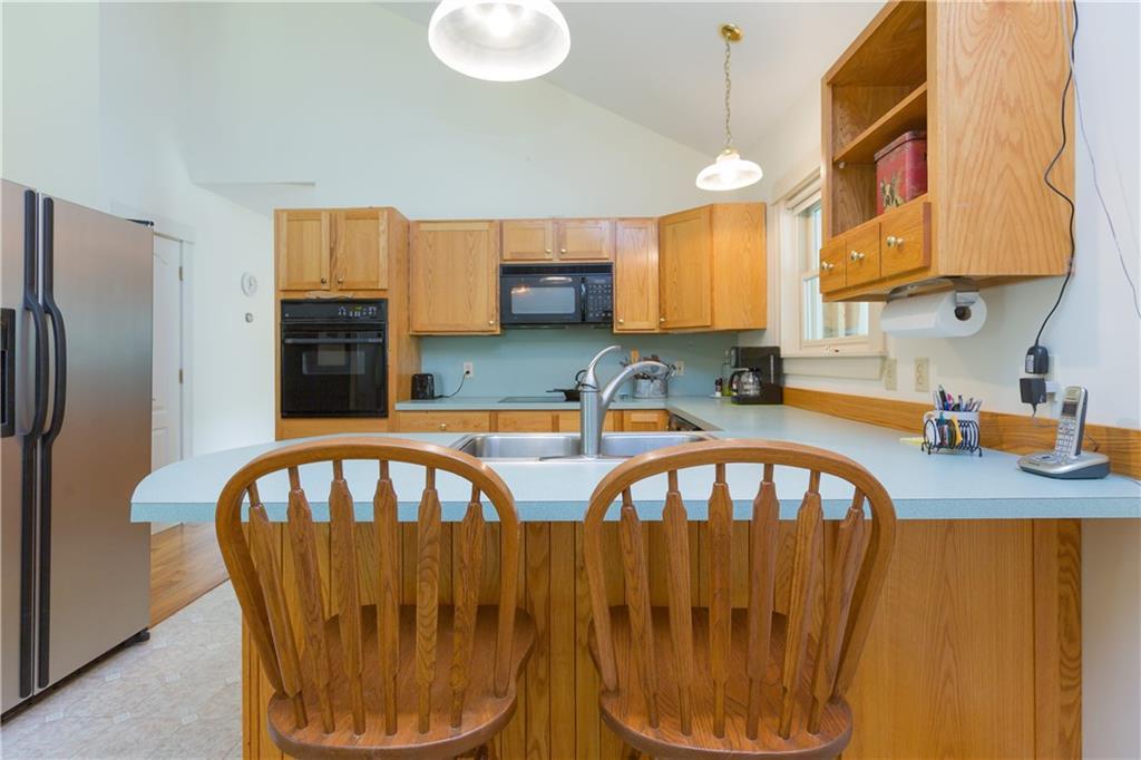 106 Merrill Road Gray, ME 04039 - Photo 13 of 35 Breakfast bar