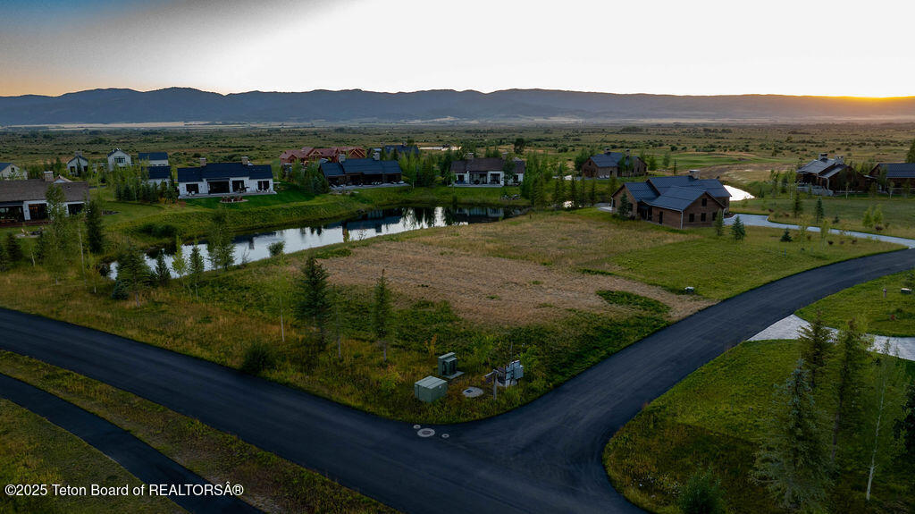 1065 Shasta Daisy Court Driggs, ID 83422 - Photo 7 of 33 August18,202520-16-30