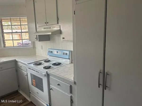 $1,550 | 2437 Oxford Drive, Gautier, MS 39553