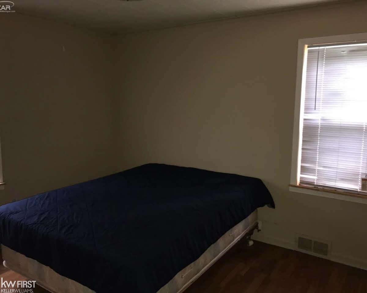 9384 North Clio Road Clio, MI 48420 - Photo 10 of 22 21348203-9.JPG