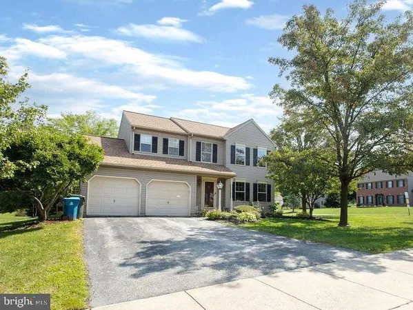 $389,900 | 3903 Starview Drive, York, PA 17402