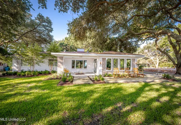$939,900 | 1210 Harbor Road, Ocean Springs, MS 39564