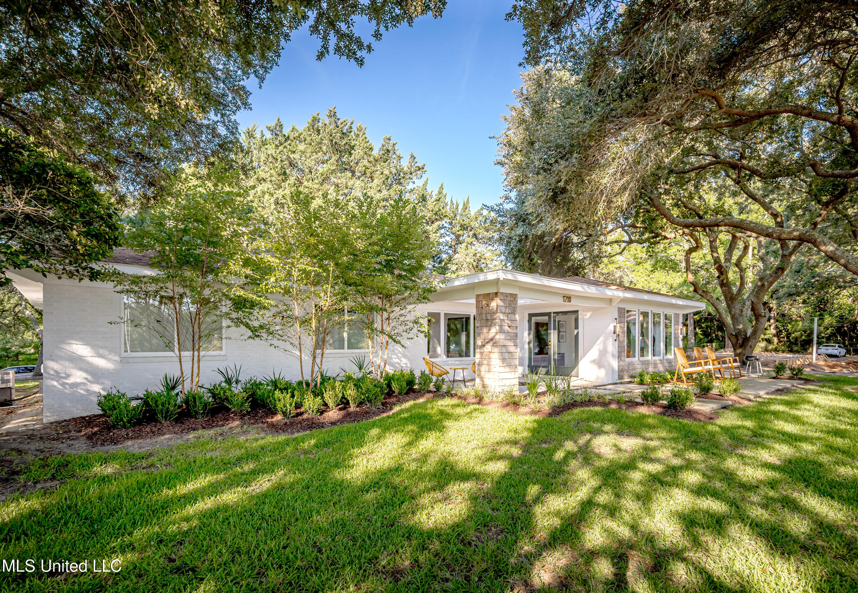 1210 Harbor Road Ocean Springs, MS 39564 - Photo 14 of 78 IMG_7011