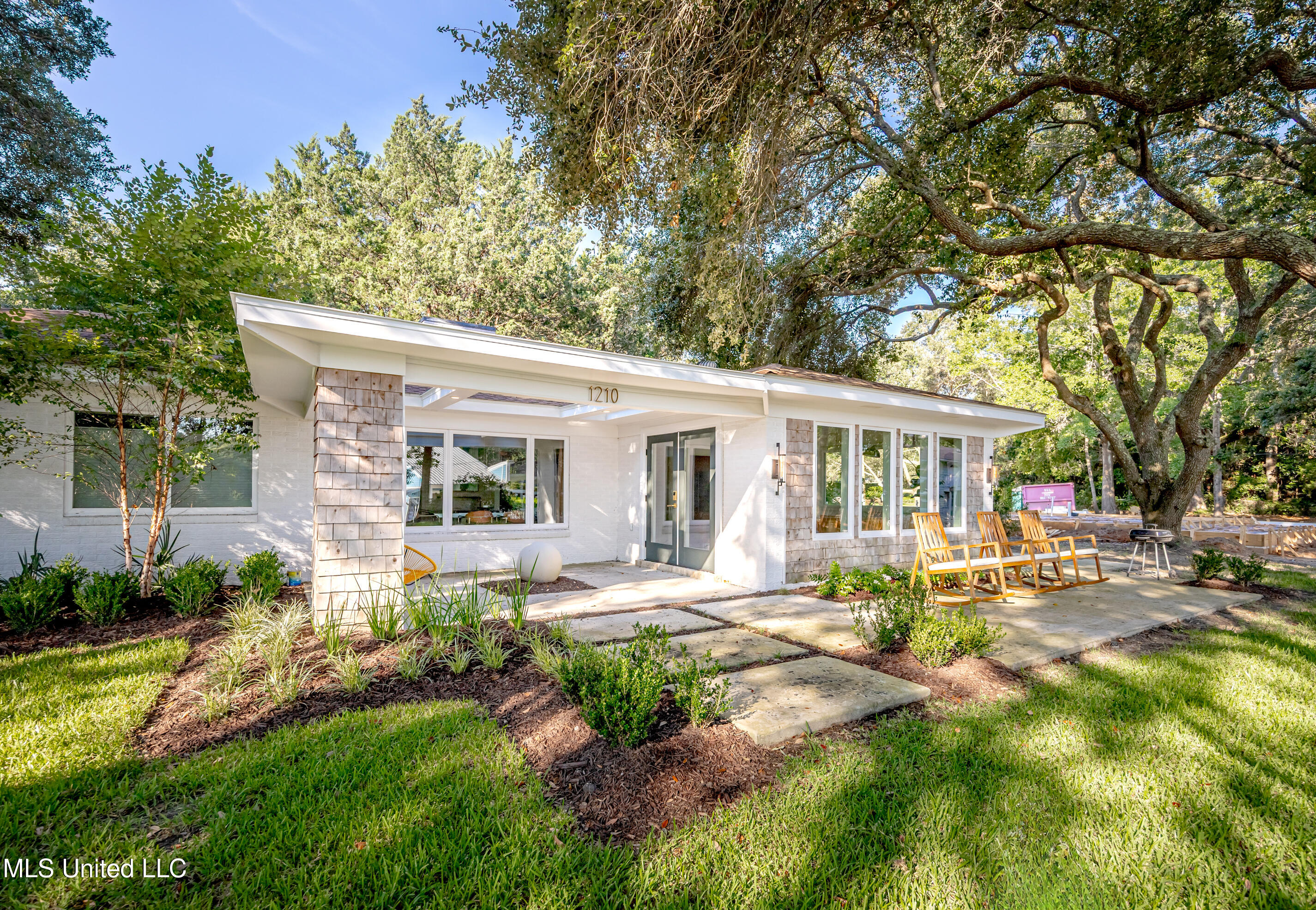 1210 Harbor Road Ocean Springs, MS 39564 - Photo 15 of 78 IMG_7014