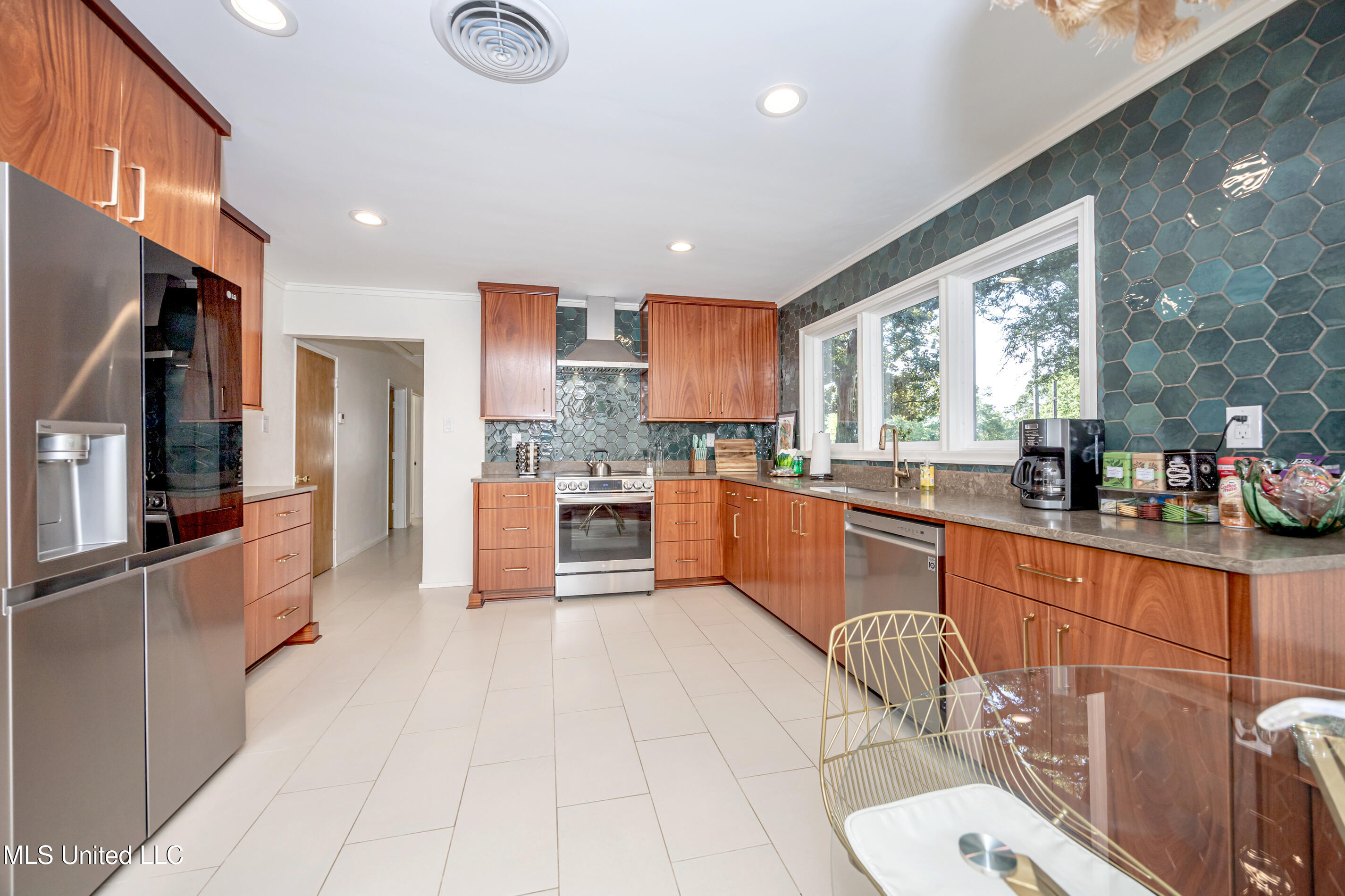 1210 Harbor Road Ocean Springs, MS 39564 - Photo 33 of 78 IMG_7057