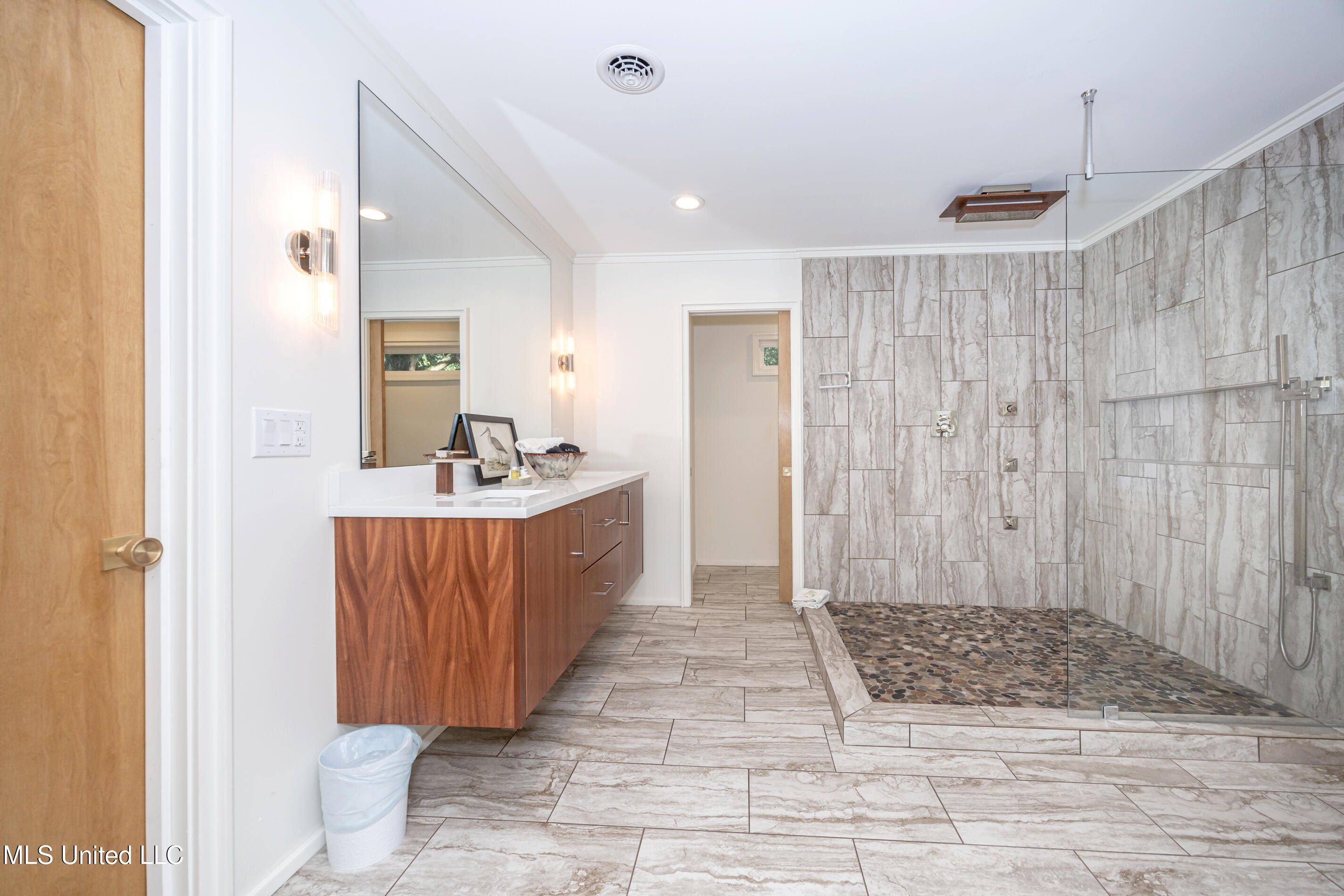 1210 Harbor Road Ocean Springs, MS 39564 - Photo 43 of 78 IMG_7050