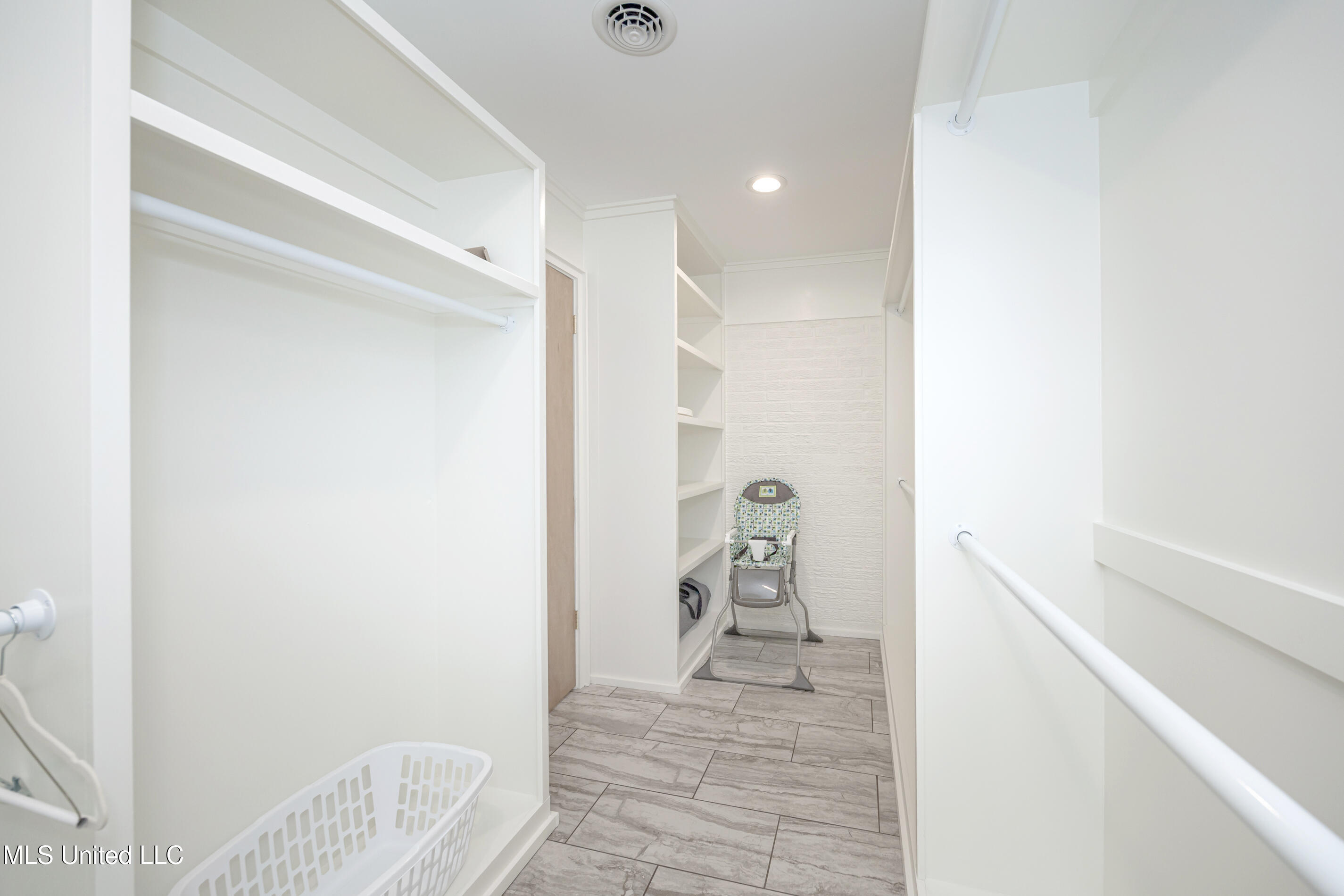 1210 Harbor Road Ocean Springs, MS 39564 - Photo 46 of 78 IMG_7053