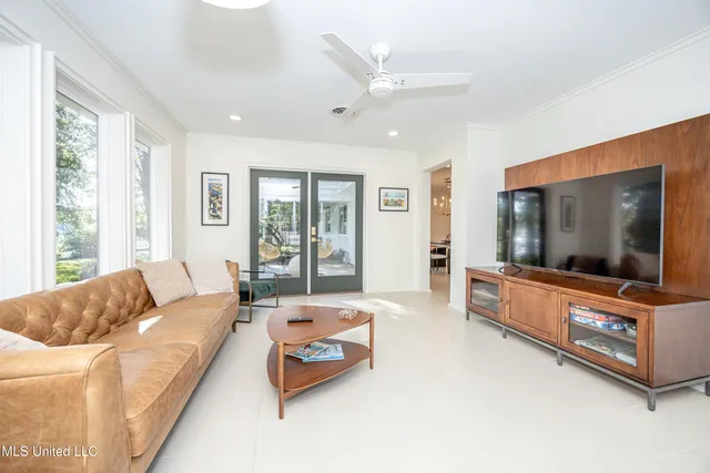 $939,900 | 1210 Harbor Road, Ocean Springs, MS 39564