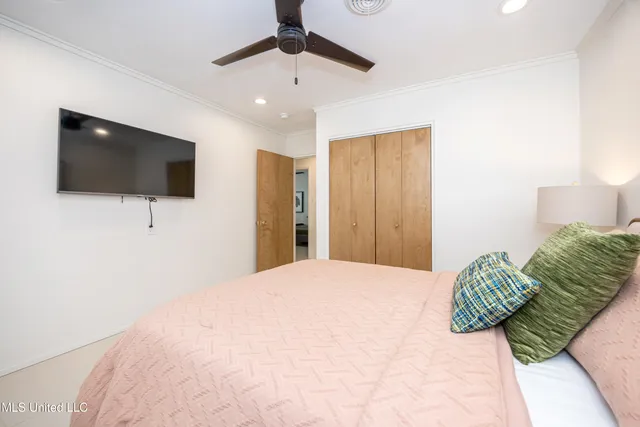 $939,900 | 1210 Harbor Road, Ocean Springs, MS 39564