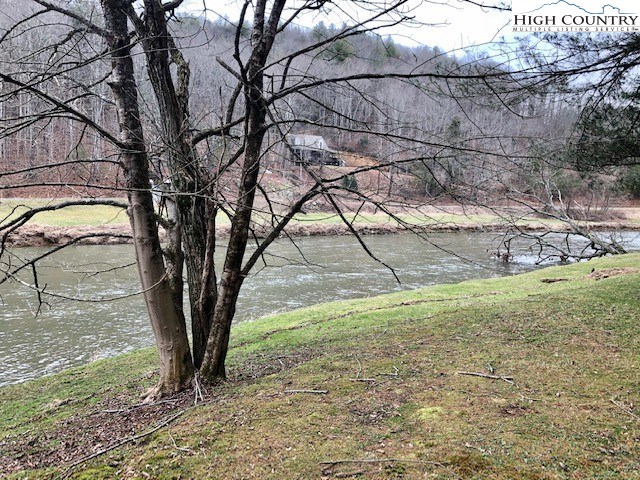 Edna Perry Drive Crumpler, NC 28617 - Photo 4 of 5 Gallery Image 4