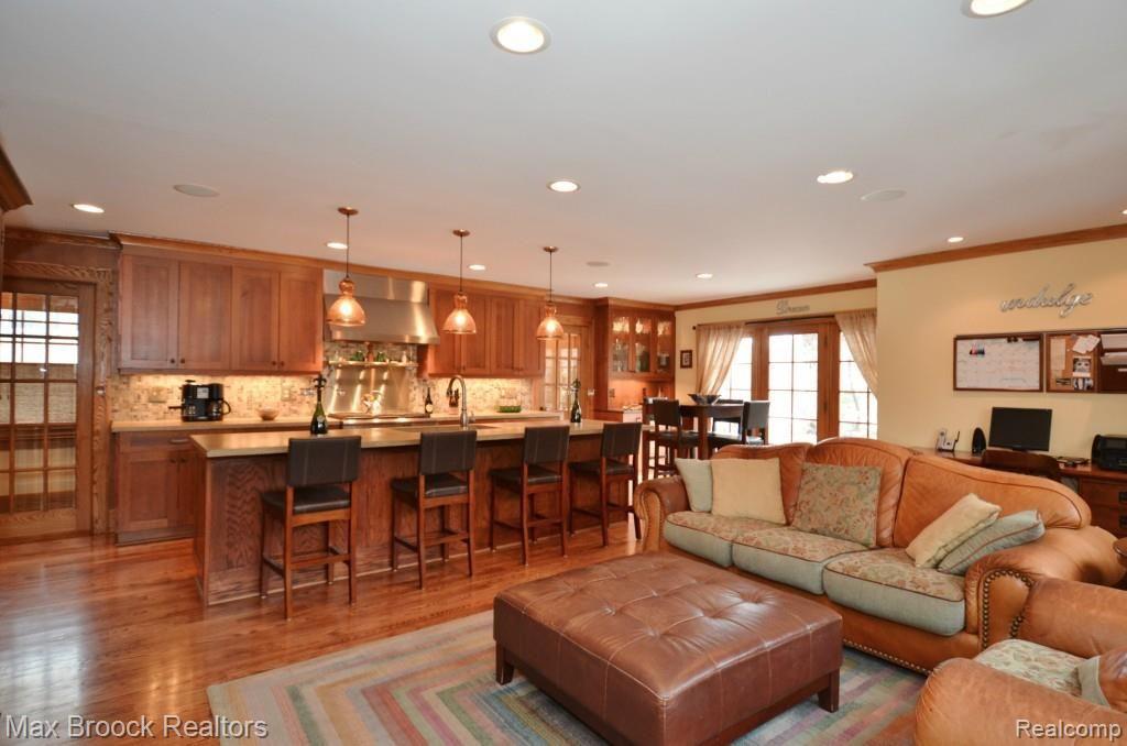 775 West Maple Road Birmingham, MI 48009 - Photo 9 of 33
