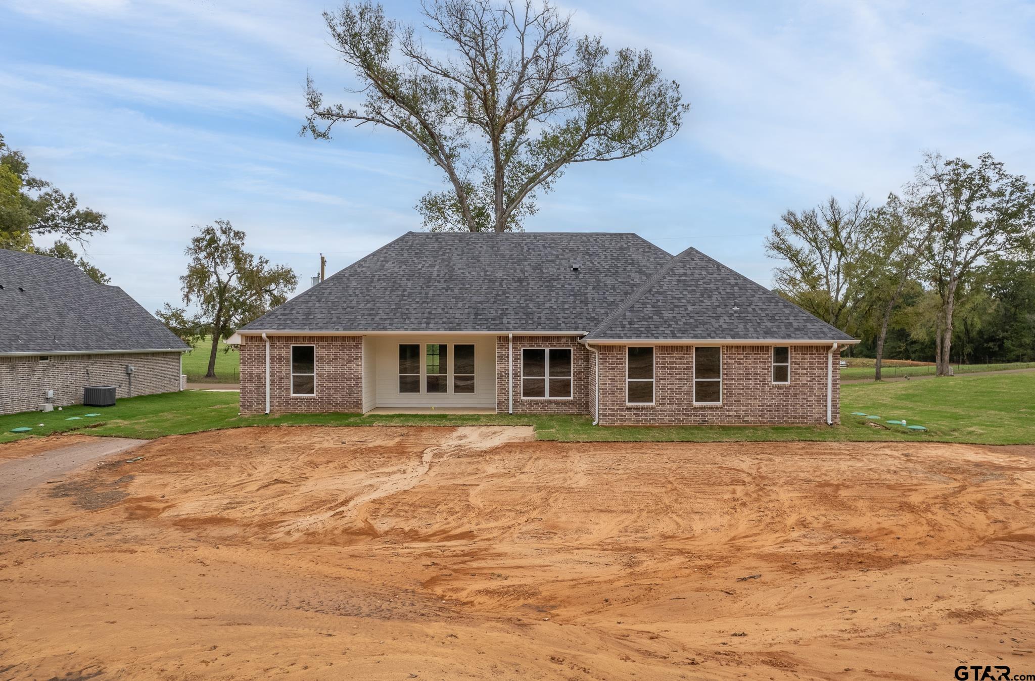 18778-c R 1100 C R 1100 Flint, TX 75762 - Photo 37 of 43 front view of a house with a yard