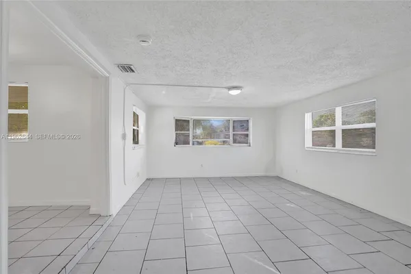 $410,000 | 307 Northwest 11th Avenue, Delray Beach, FL 33444