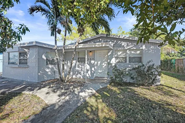 $410,000 | 307 Northwest 11th Avenue, Delray Beach, FL 33444
