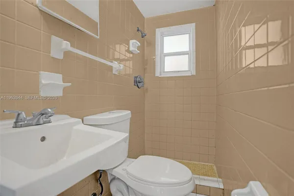$410,000 | 307 Northwest 11th Avenue, Delray Beach, FL 33444