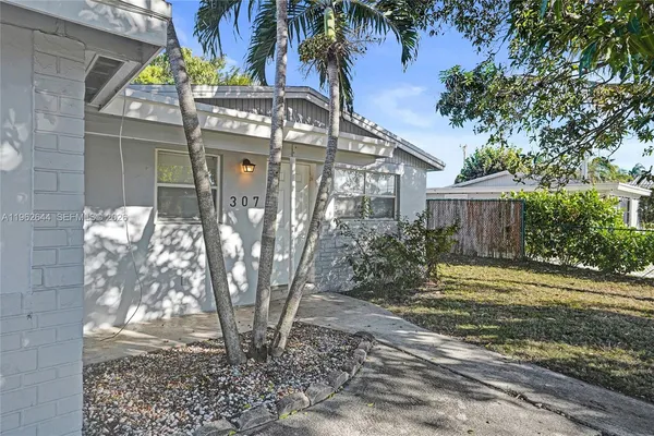 $410,000 | 307 Northwest 11th Avenue, Delray Beach, FL 33444