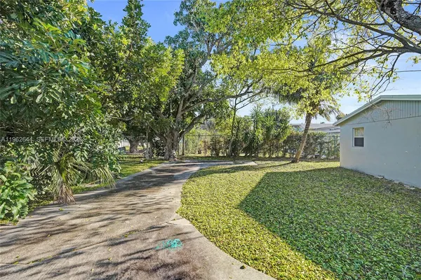$410,000 | 307 Northwest 11th Avenue, Delray Beach, FL 33444