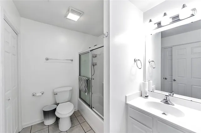 $2,096 | 3031 Barrow Street, Unit 14, Houma, LA 70360