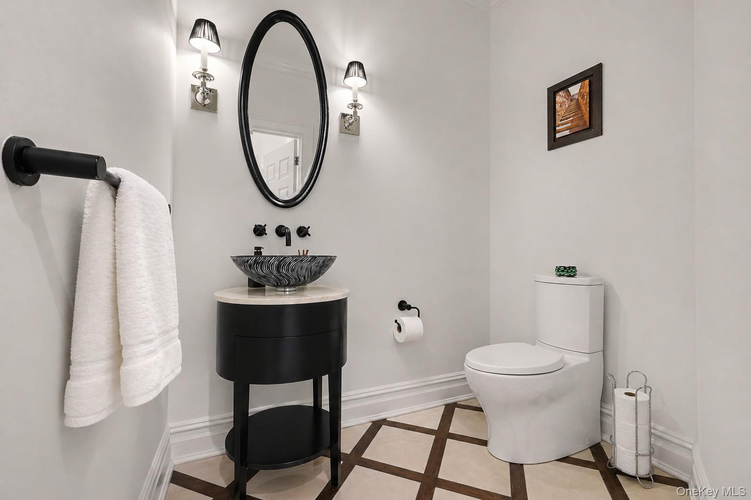 10 Morris Court Rye, NY 10580 - Photo 14 of 44 Main level powder room