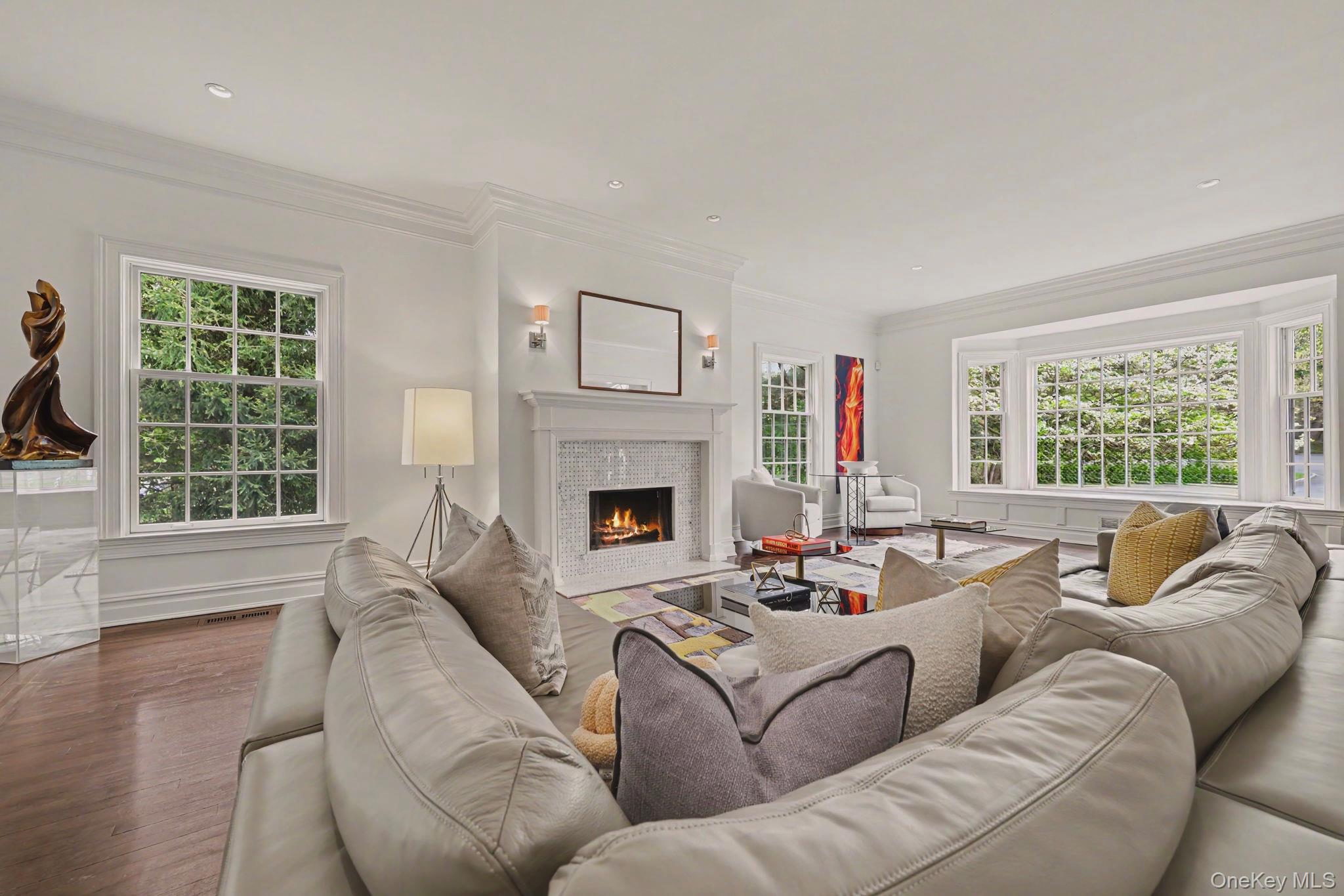 10 Morris Court Rye, NY 10580 - Photo 6 of 44 Living room
