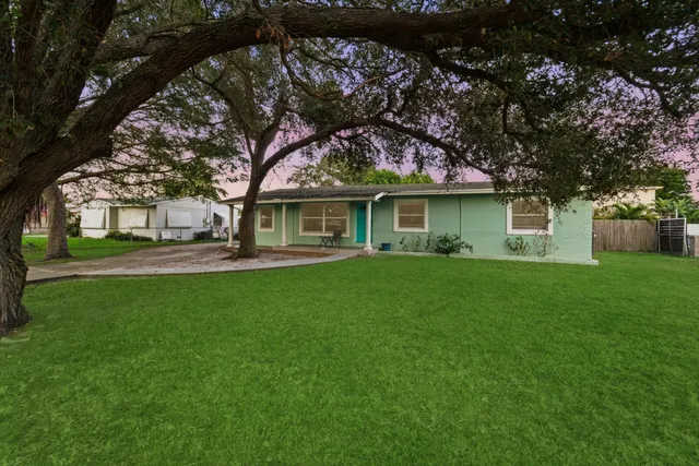 $3,750 | 1424 Willow Road, Palm Springs, FL 33406