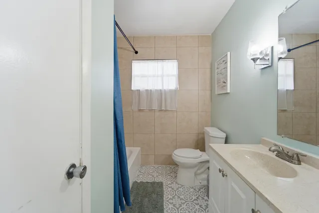 $3,750 | 1424 Willow Road, Palm Springs, FL 33406