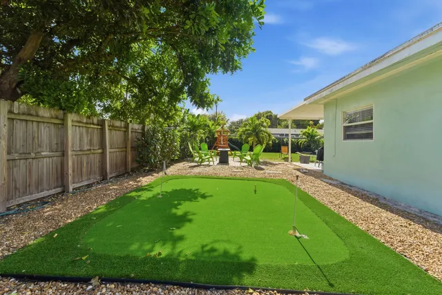 $3,750 | 1424 Willow Road, Palm Springs, FL 33406