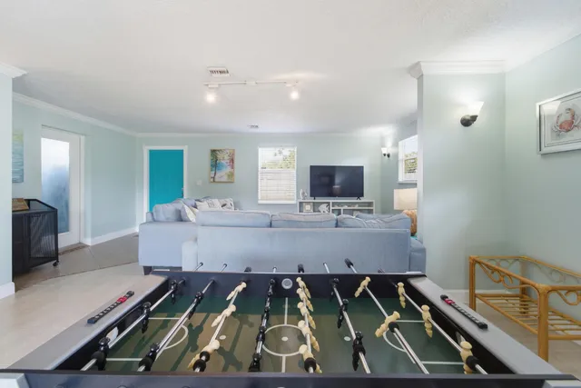 $3,750 | 1424 Willow Road, Palm Springs, FL 33406