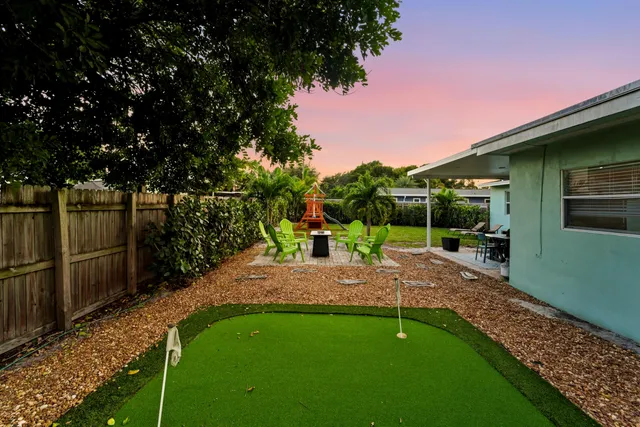 $3,750 | 1424 Willow Road, Palm Springs, FL 33406