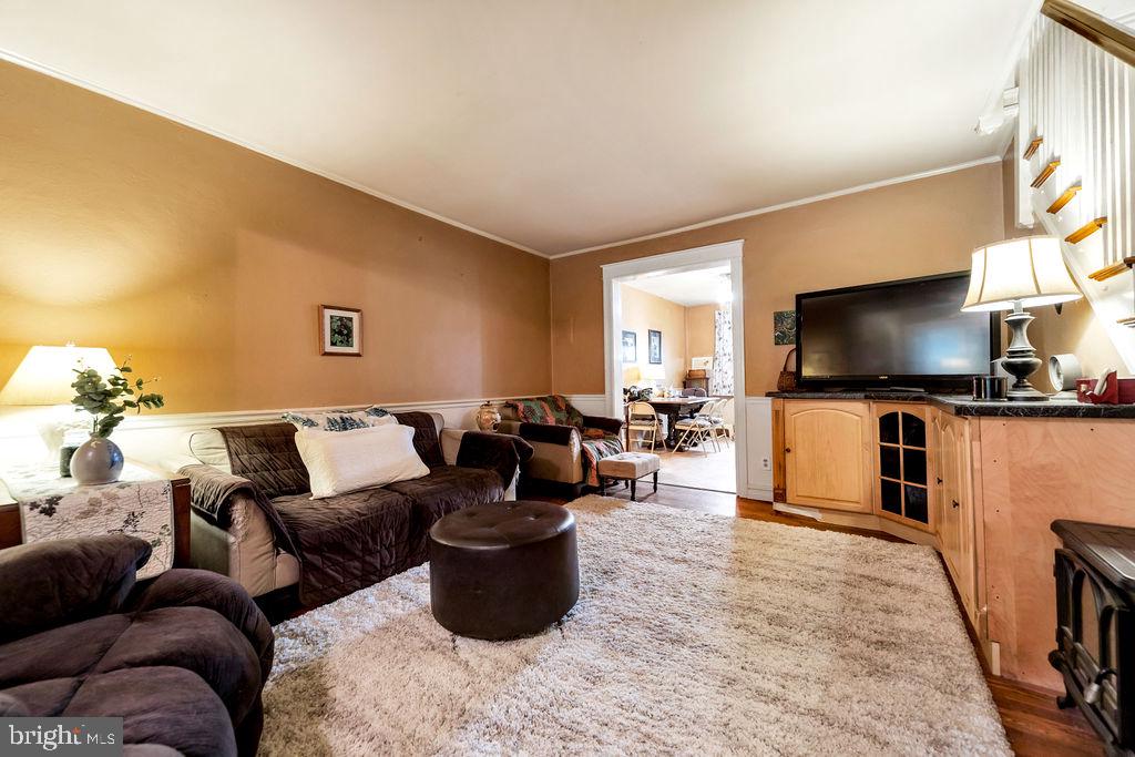234 Kent Road Upper Darby, PA 19082 - Photo 11 of 29 Gallery Image 11