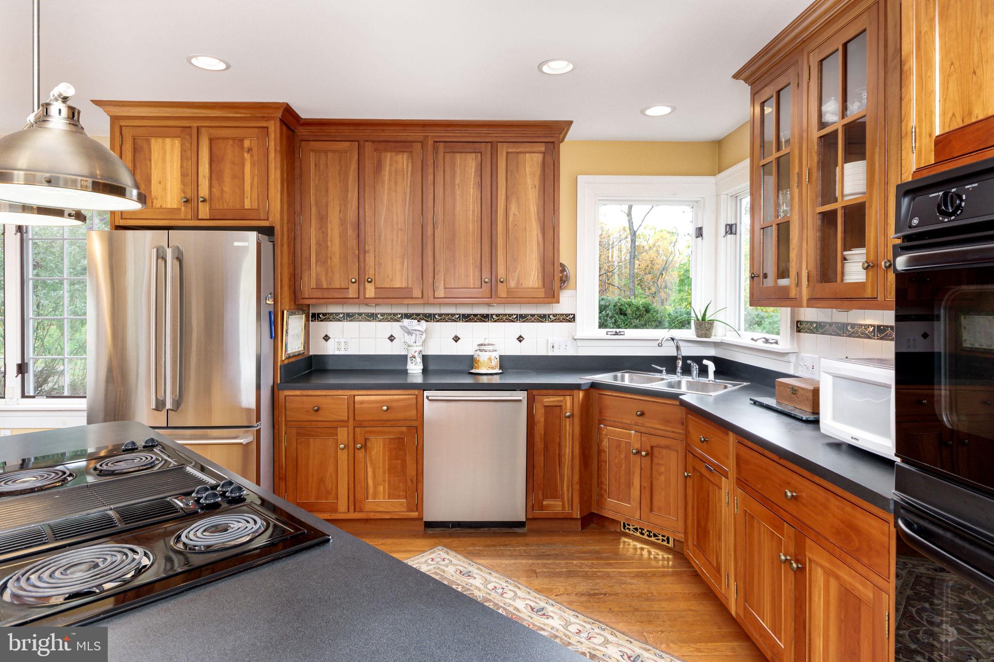 5338 Sudley Road West River, MD 20778 - Photo 17 of 57 Stainless Steel / newer appliances