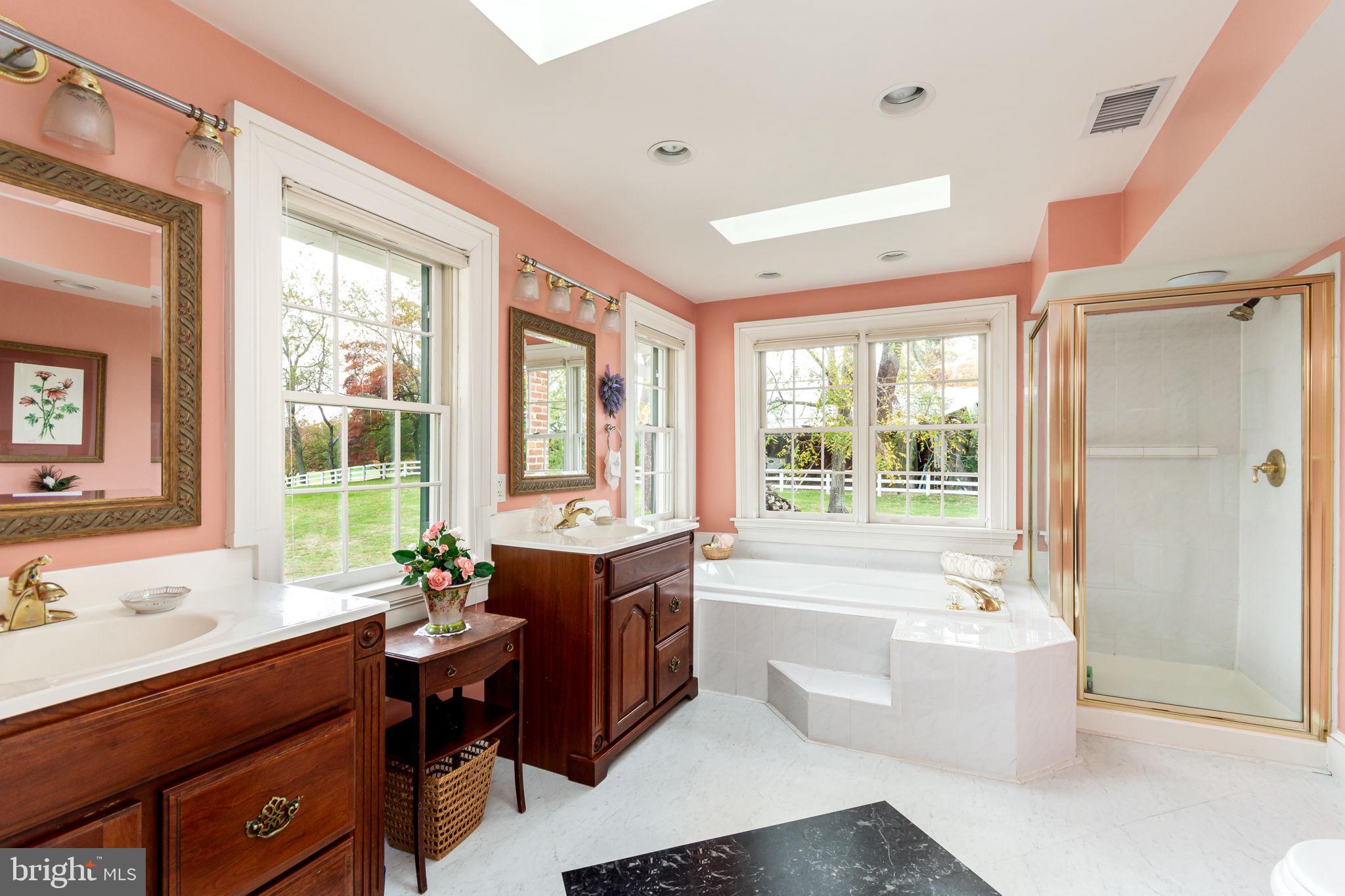 5338 Sudley Road West River, MD 20778 - Photo 26 of 57 2nd floor hallway bath with soaker tub