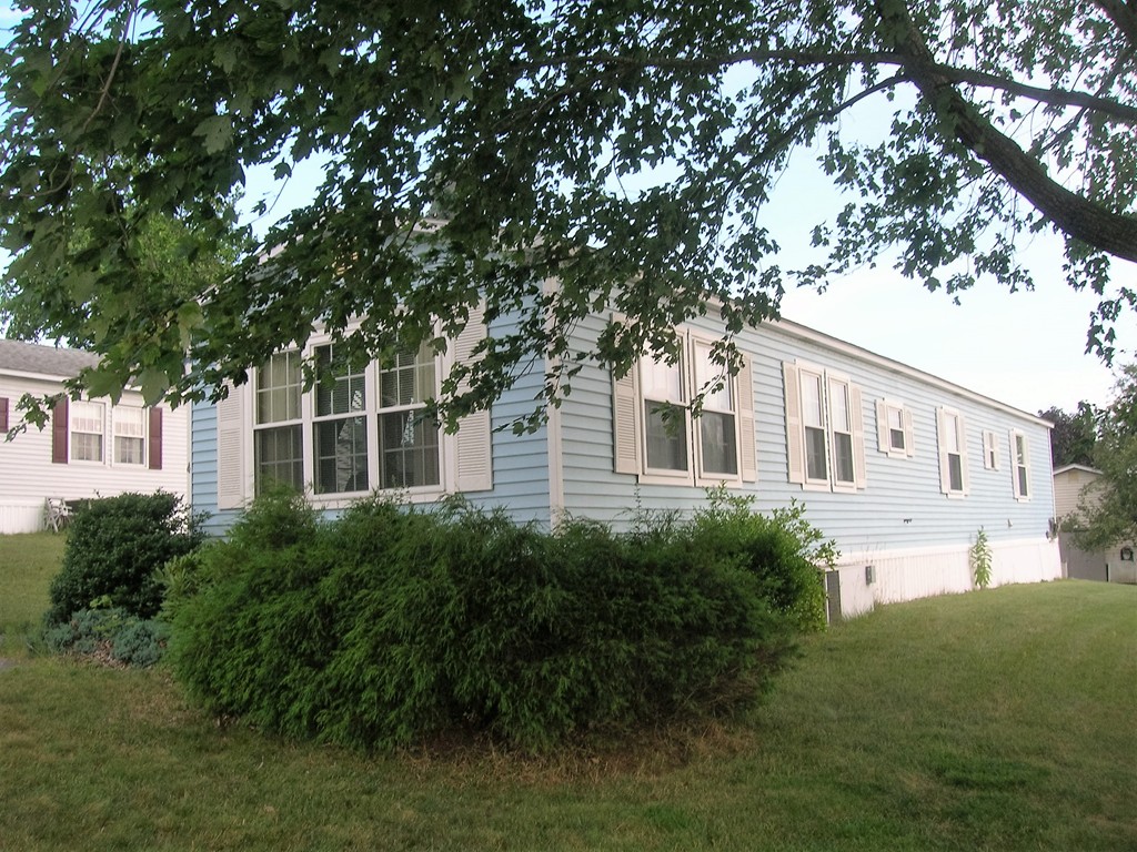 4 Wampanoag Road Taunton, MA 02780 - Photo 1 of 8 Gallery Image 1