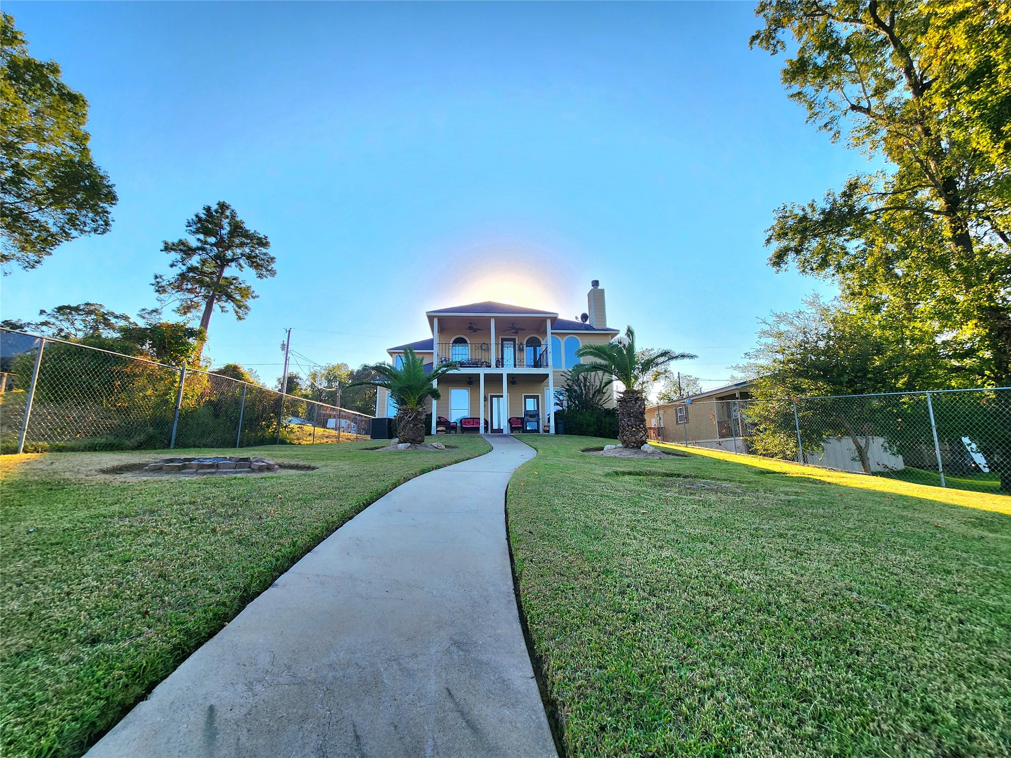 231 Key Largo Loop Point Blank, TX 77364 - Photo 5 of 42
