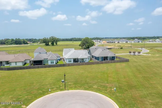 $122,580 | 102 Waterpointe Lane, Scott, LA 70583