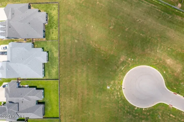 $122,580 | 102 Waterpointe Lane, Scott, LA 70583