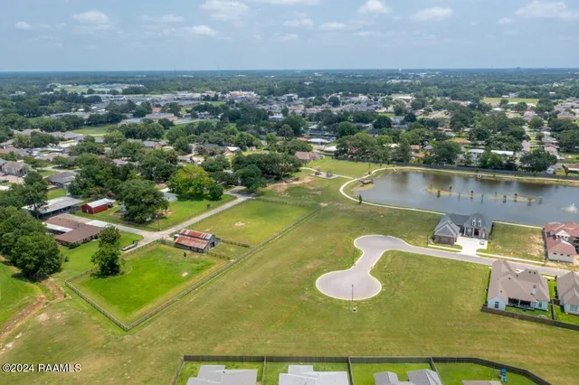 $122,580 | 102 Waterpointe Lane, Scott, LA 70583