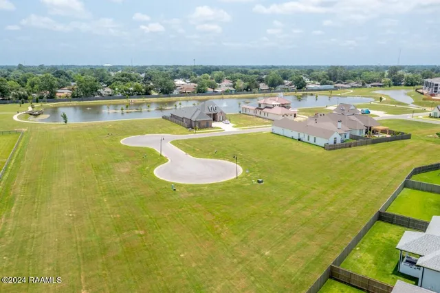 $122,580 | 102 Waterpointe Lane, Scott, LA 70583