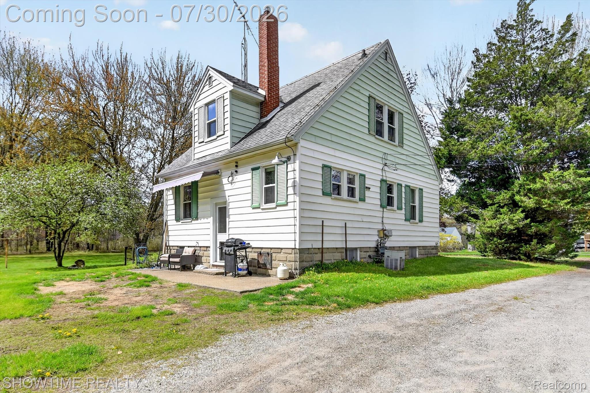 2970 Range Road Port Huron, MI 48060 - Photo 2 of 25 2970 Range Road 4.jpg
