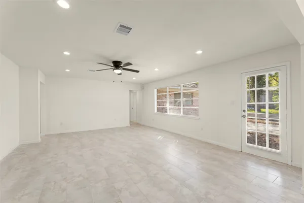 $295,000 | 22019 Kenchester Drive, Houston, TX 77073