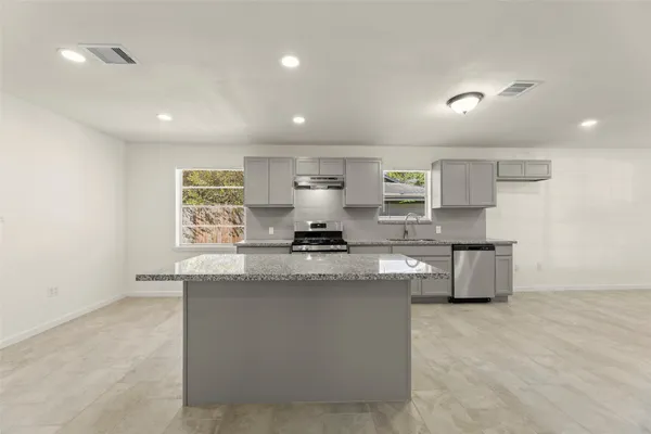 $295,000 | 22019 Kenchester Drive, Houston, TX 77073