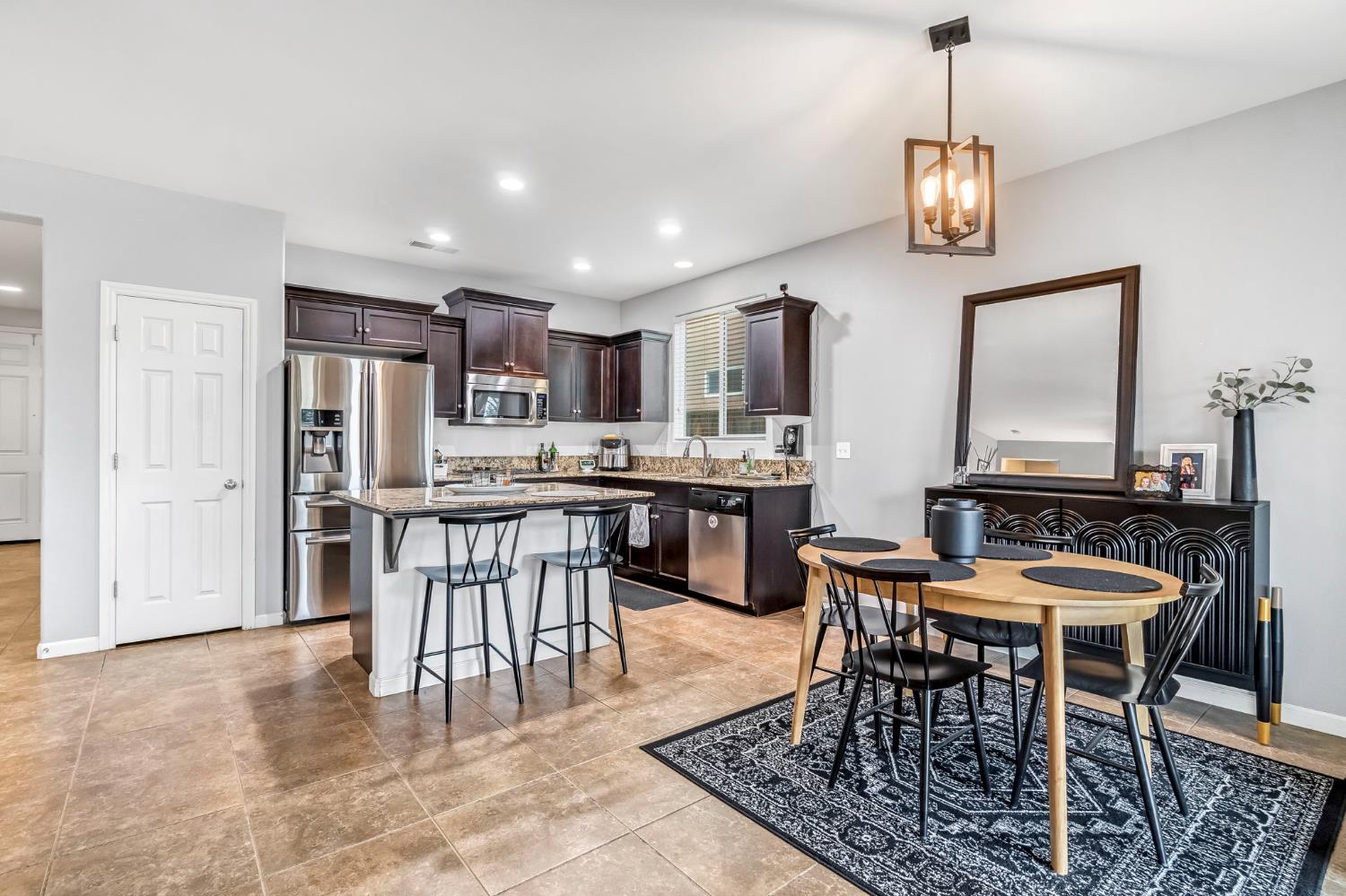 3940 Chessa Lane Clovis, CA 93619 - Photo 11 of 41