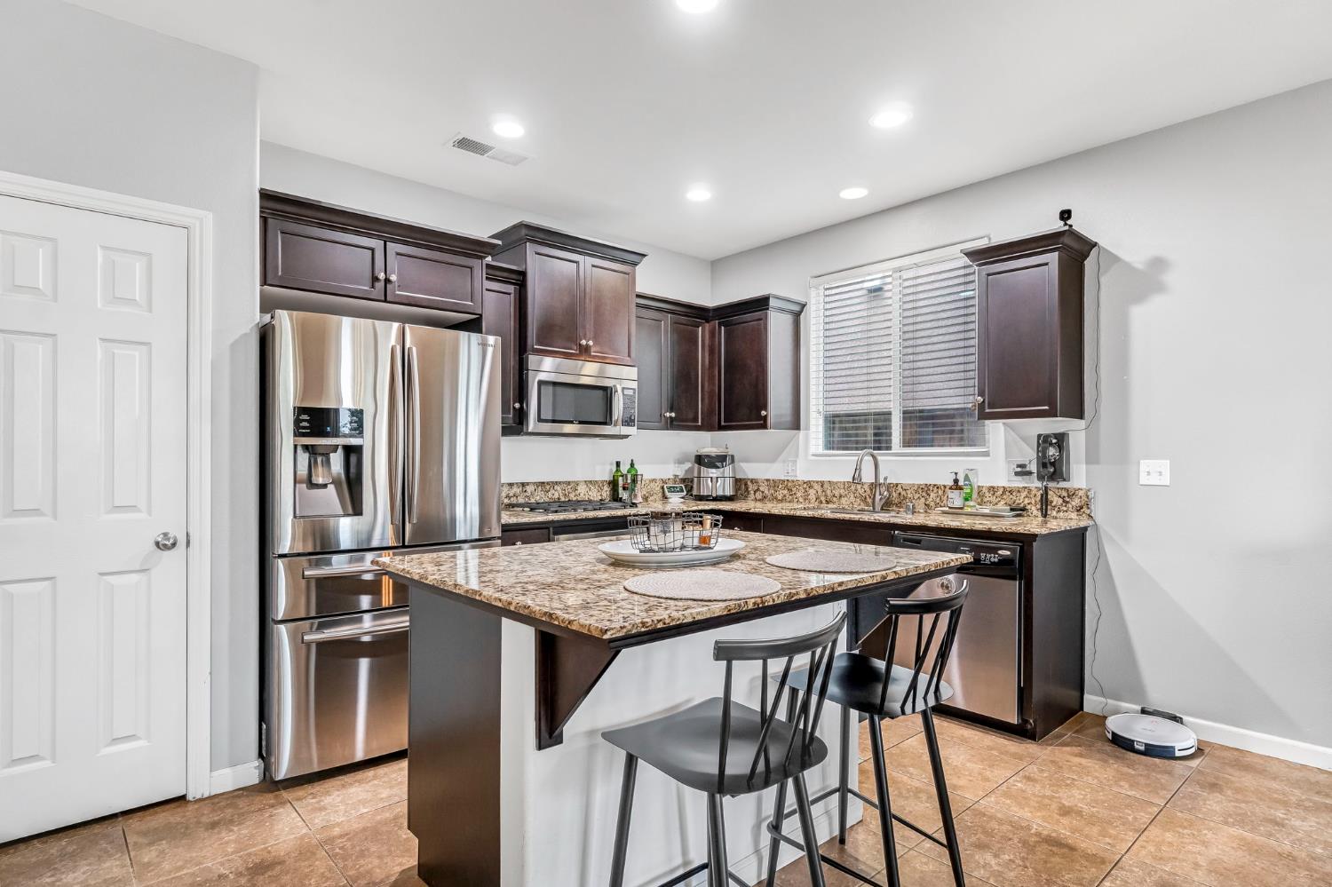 3940 Chessa Lane Clovis, CA 93619 - Photo 13 of 41