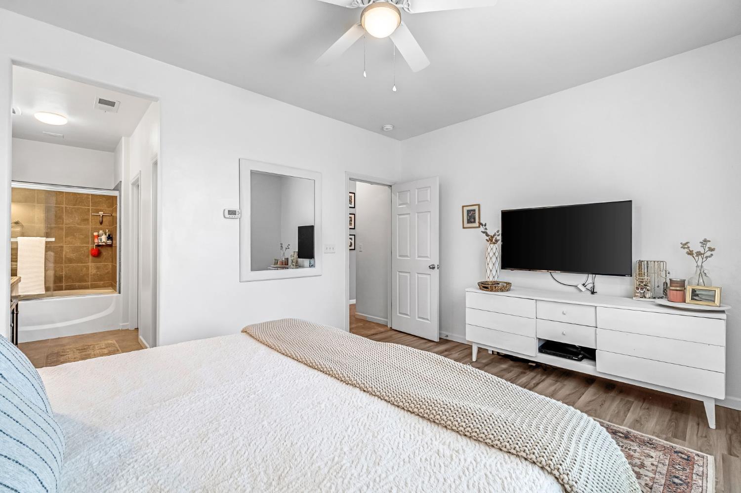 3940 Chessa Lane Clovis, CA 93619 - Photo 25 of 41