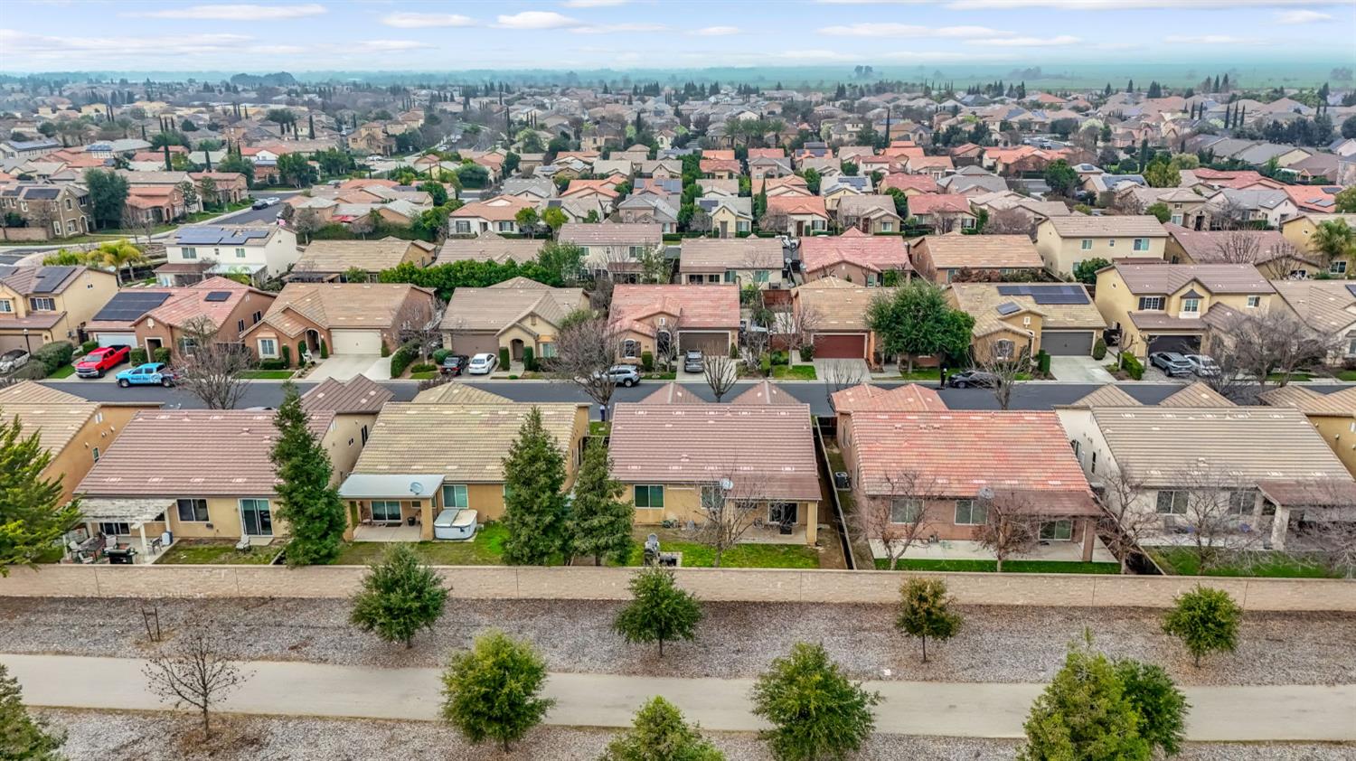 3940 Chessa Lane Clovis, CA 93619 - Photo 36 of 41