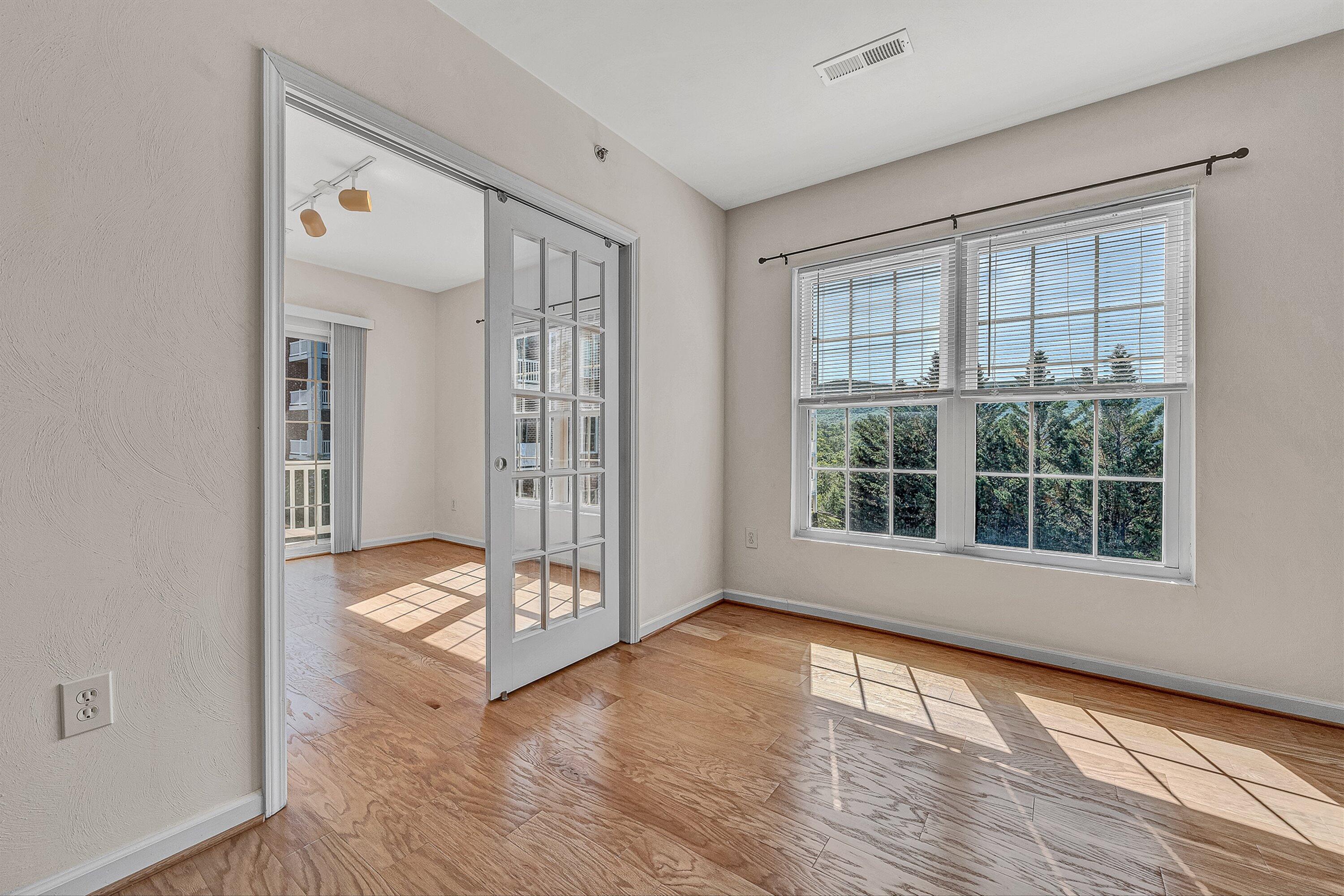 4438 Pheasant Ridge Road, Unit 202 Roanoke, VA 24014 - Photo 37 of 50 29-VM-02484