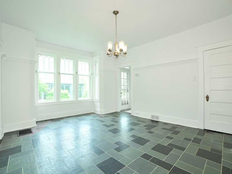 560 Hamilton Road Thornburg, PA 15205 - Photo 9 of 22 Dining Room.
