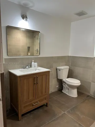 $2,300 | 1219 Meridian Avenue, Unit 2, Miami Beach, FL 33139